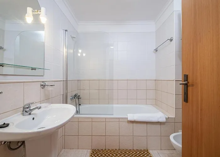 Apartament Centre By Homie *