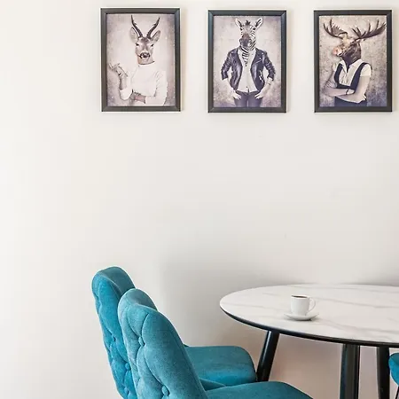 Centre By Homie * Порту-Мониш